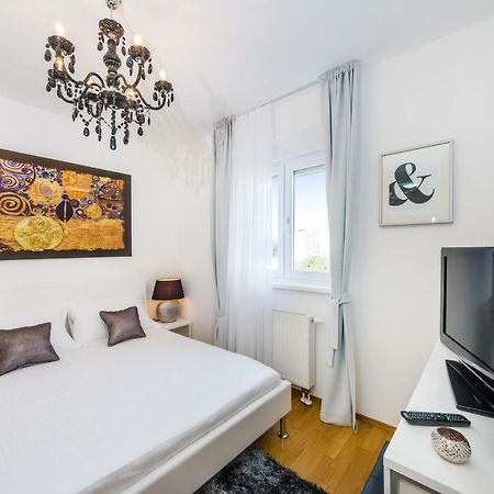 Studio Apartment K & K With Free Garage Zadar Dış mekan fotoğraf
