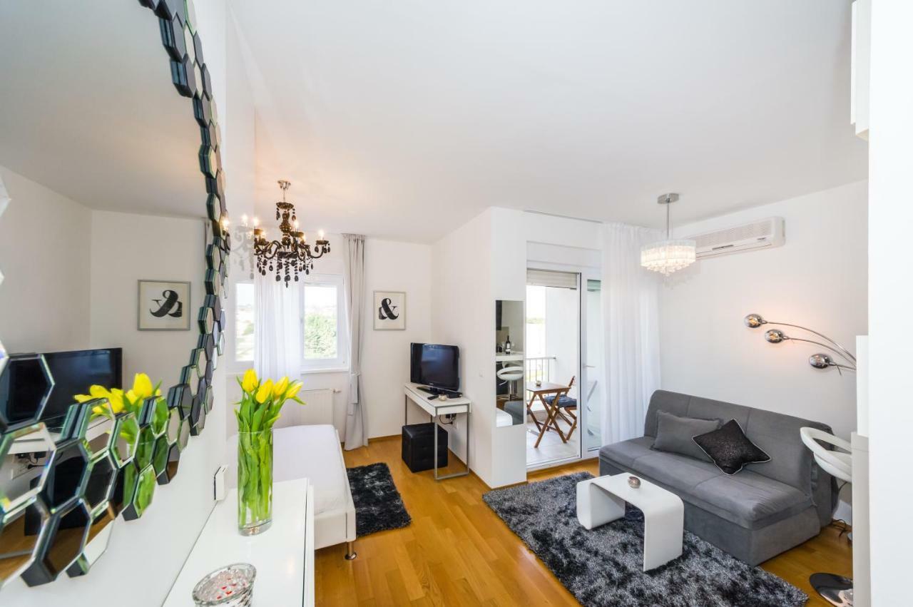 Studio Apartment K & K With Free Garage Zadar Dış mekan fotoğraf